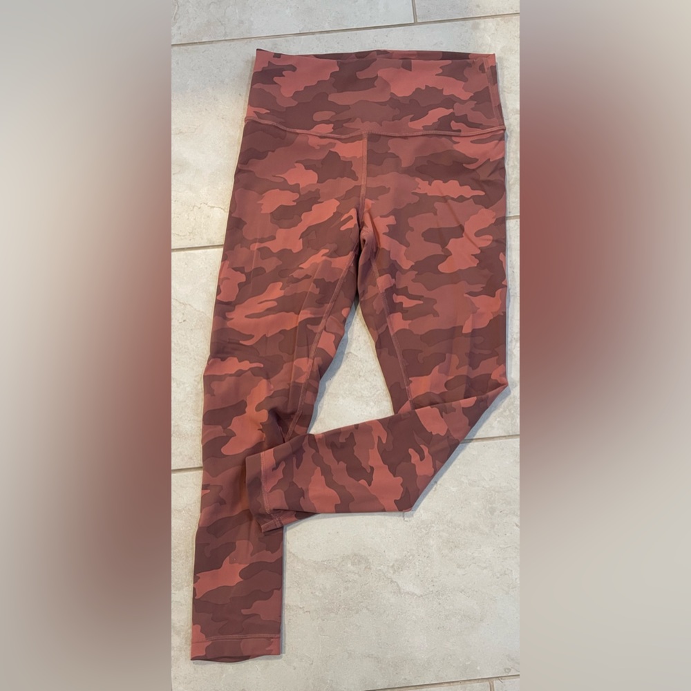 Lululemon Athletica Pink Leggings Sleek Stretchy Fit